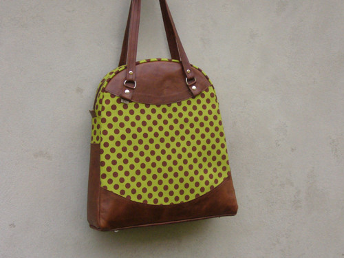 Kožená - "Dots" — foto 1