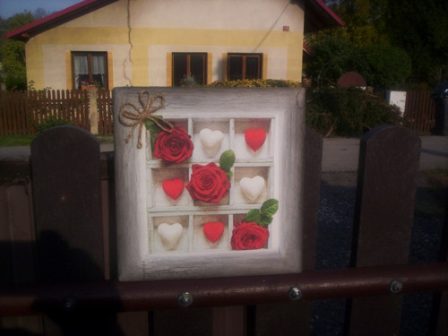 Obrázek - Růže a srdíčka — foto 1