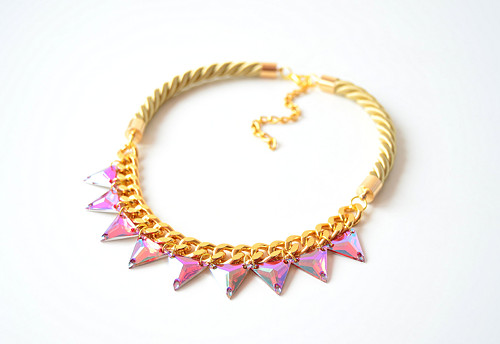 Náhrdelník Golden Pink Triangles — foto 1
