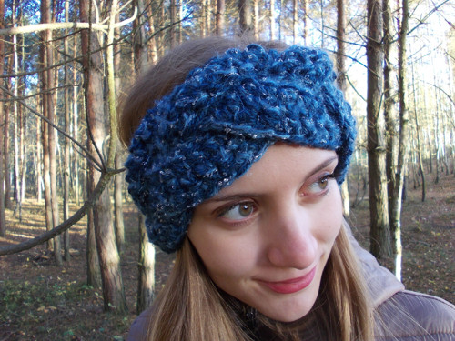 Háčkovaná čelenka se třpytky — foto 1