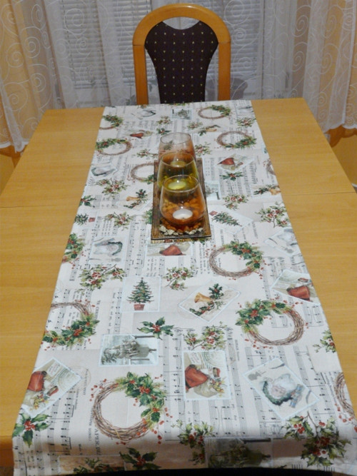 Středový ubrus - pohlednice + noty
