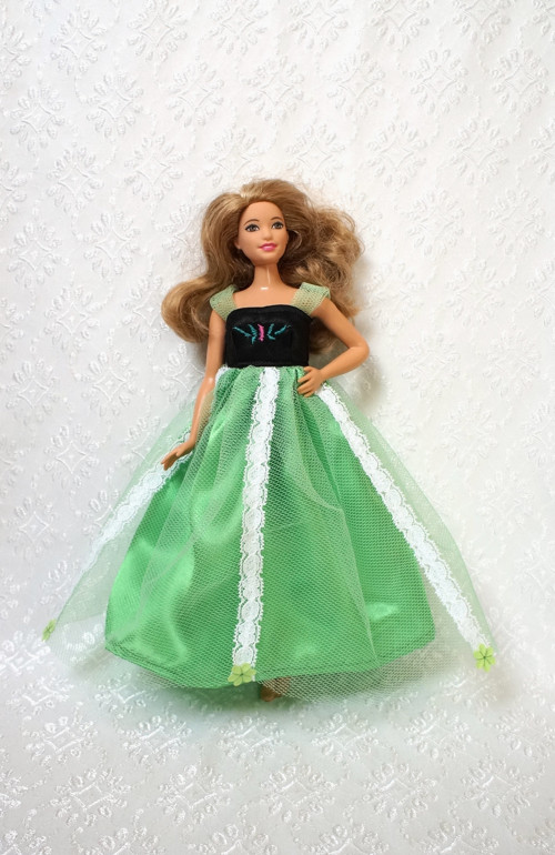 Princezna pro Barbie 2016 - curvy - baculku — foto 1