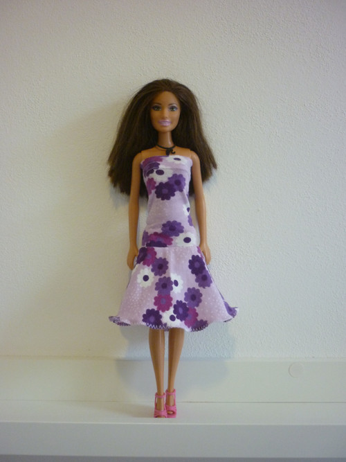 Šaty na panenku Barbie — foto 1