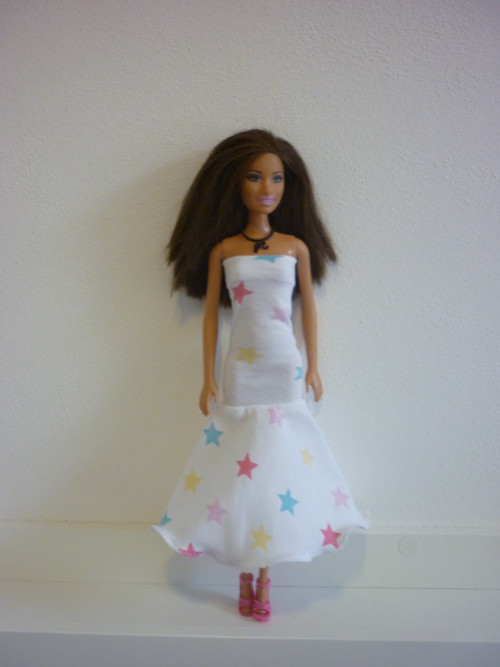 Šaty na panenku Barbie — foto 1