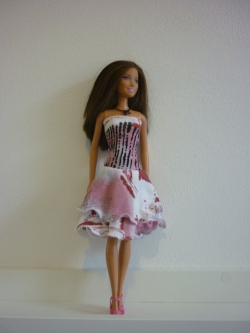 Šaty na panenku Barbie — foto 1