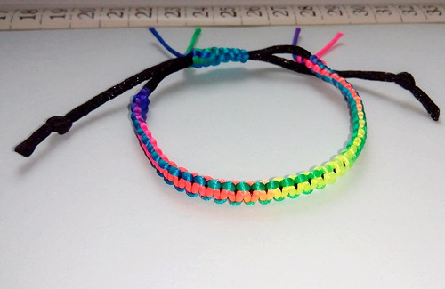Náramek Duhový Saténový Neon - Barevný Reflexní
