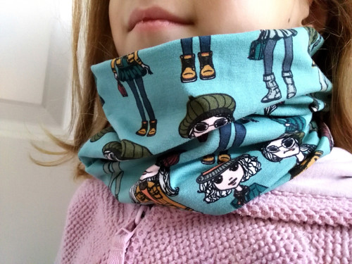 ! KUK ! nákrčník GIRLS — foto 1