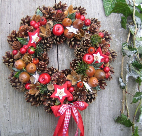 Adventní věneček s jablíčky — foto 1