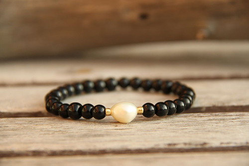 Náramok onyx a perly — foto 1