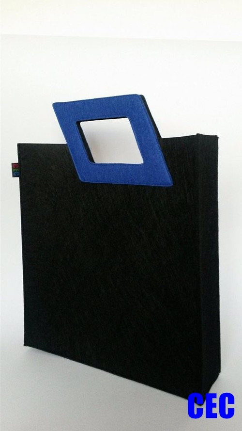 In blue — foto 1