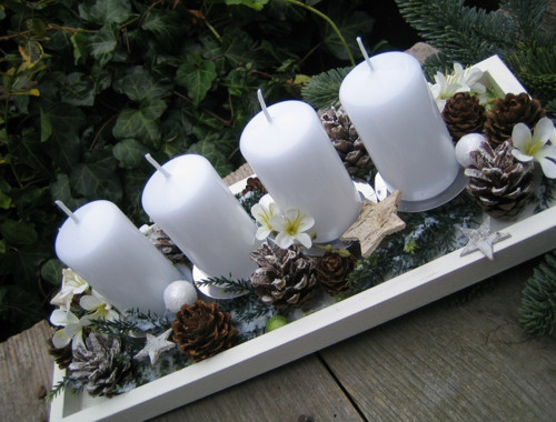 Adventní svícen v bílé — foto 1