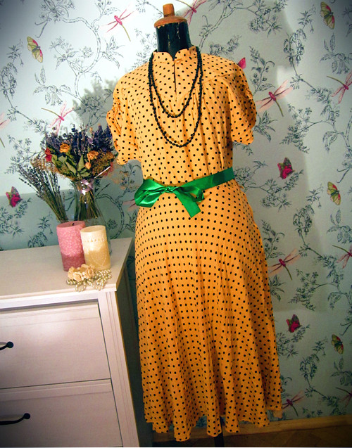 Retro dots šaty — foto 1