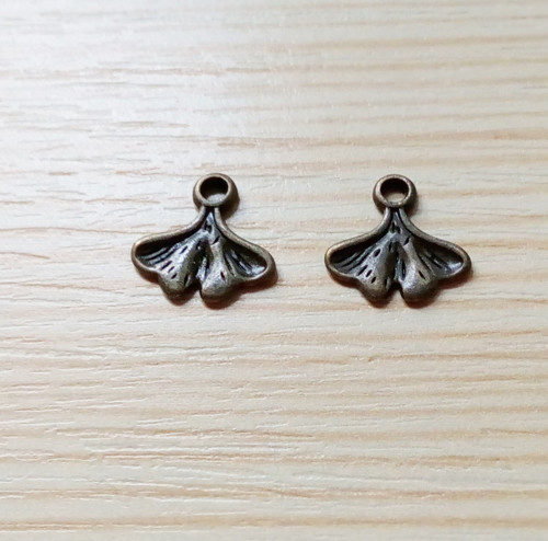 Přívěsek 12 x 12 mm 10 ks