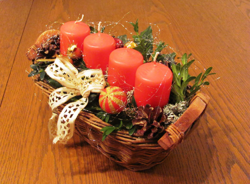 Adventní v proutěném košíku — foto 1