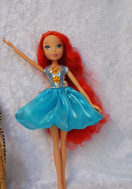 Šaty pro vílu Winx — foto 1