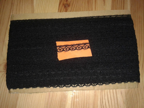 Krajka syntetická