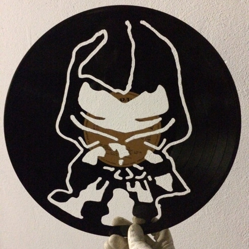 Motiv Ezio na vinylu