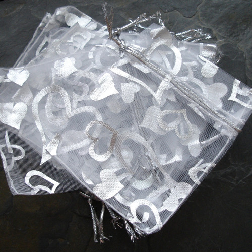 Pytlík z organzy 7x9 cm - čirý se srdíčky - 10 ks