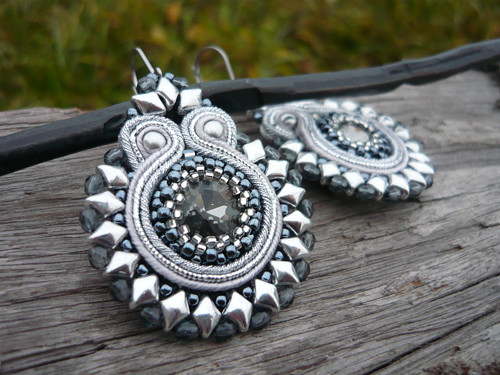 Soutache náušnice Silver stars — foto 1