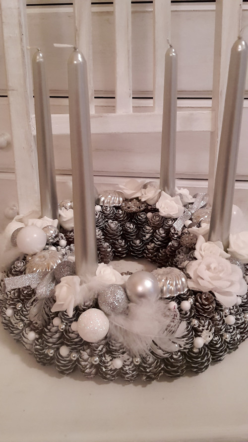 Věneček z bílé sady — foto 1