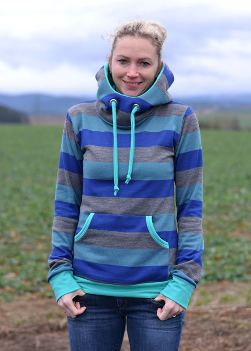 Pruhovaná mikina — foto 1