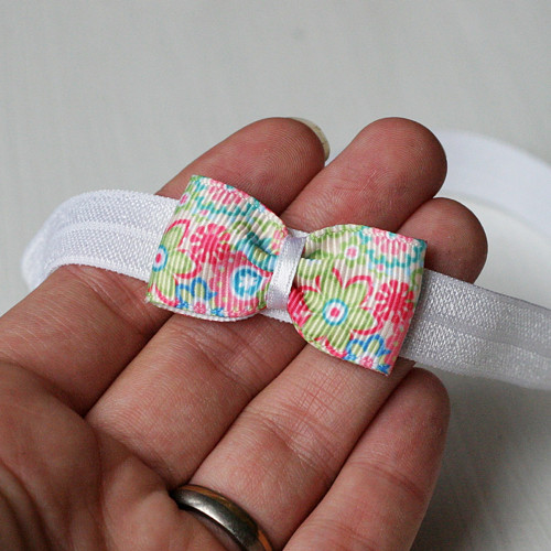 Čelenka pro newborn - kytičková mašlička — foto 1