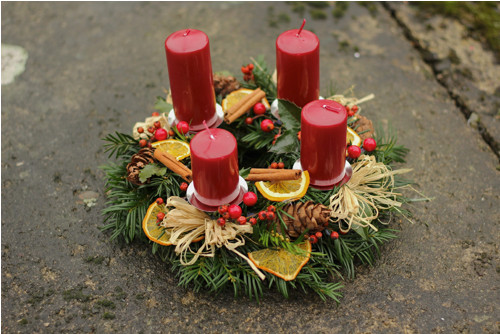 Adventní věnec červený