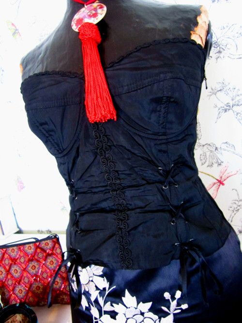 Korzet black klasika — foto 1