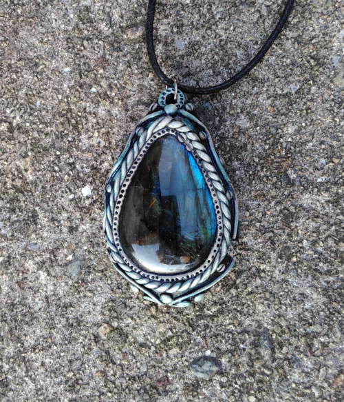Zrcadlo k duši amulet - LABRADORIT — foto 1