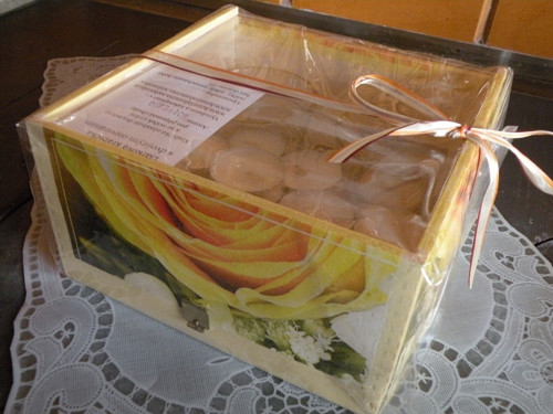 Krabička - sada se svíčkami vanilková růže