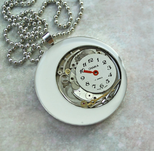Time in white — foto 1
