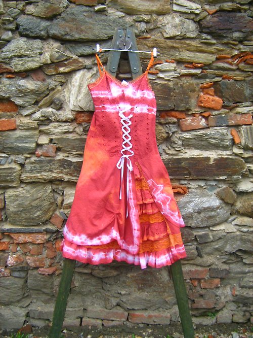 Romantické originální šaty na ramínka — foto 1