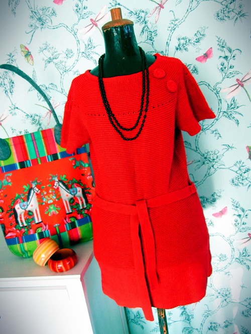 Retro red šatečky — foto 1