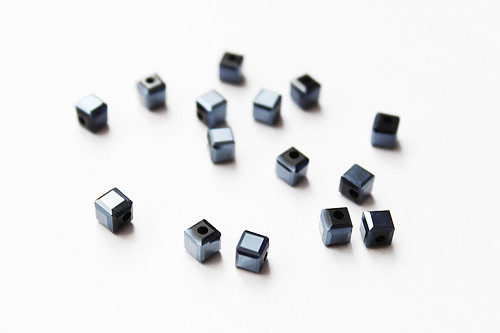 5ks - Skleněná broušená krychle - 4 mm — foto 1