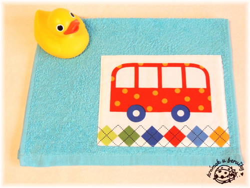 Ručníček s autobusem — foto 1