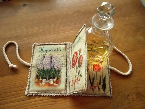 Konopný mini herbář .....(11,5 x 8 cm) — foto 1