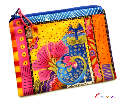Kočka Minda - taštička desing Laurel Burch — foto 1