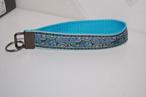 Klíčenka Paisley — foto 1