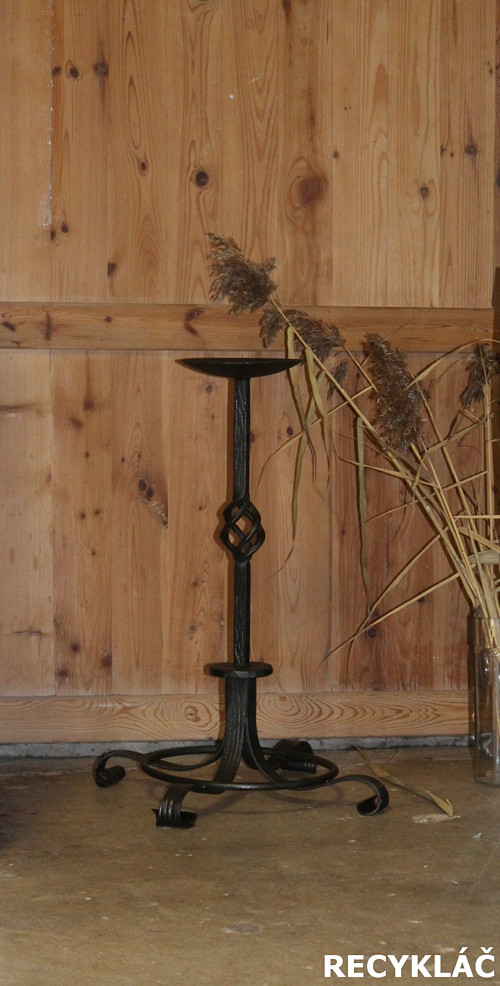 Kovaný svícen 68 cm — foto 1