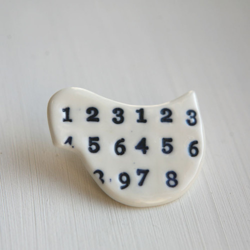 Messinger Blue (porcelánová brož) — foto 1