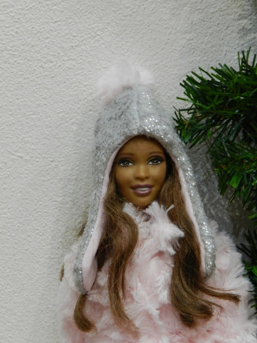 Čepička pro Barbie — foto 1