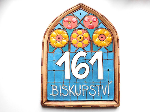Keramická cedulka - biskupská — foto 1