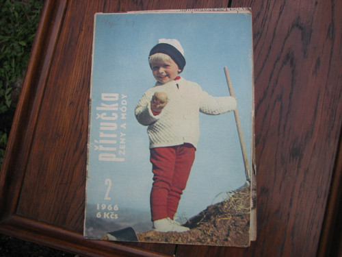 Příručka časopisu Žena a Móda 2/1966 — foto 1