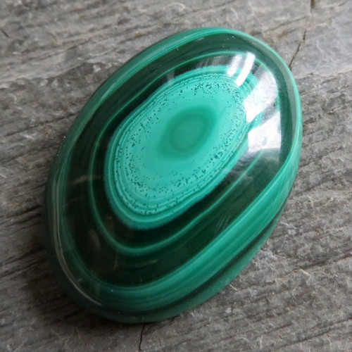 Malachit Extra, oválný kabošon 3x2 cm č.02 — foto 1