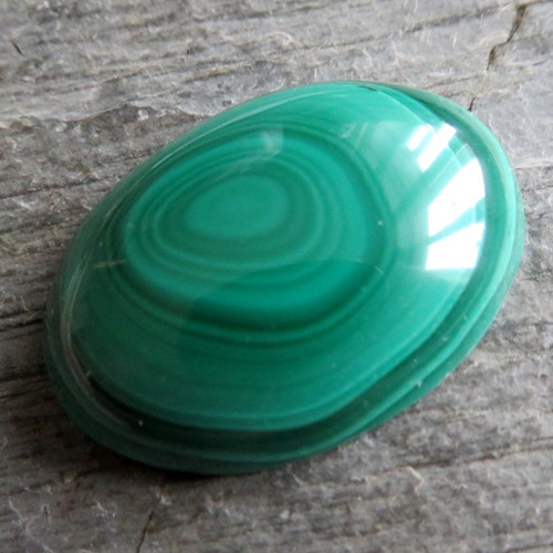 Malachit Extra, oválný kabošon 3x2 cm č.03 — foto 1