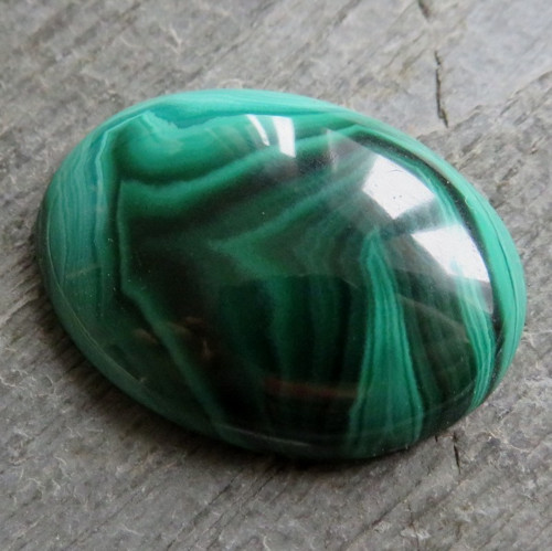Malachit Extra, oválný kabošon 3x2 cm č.05 — foto 1