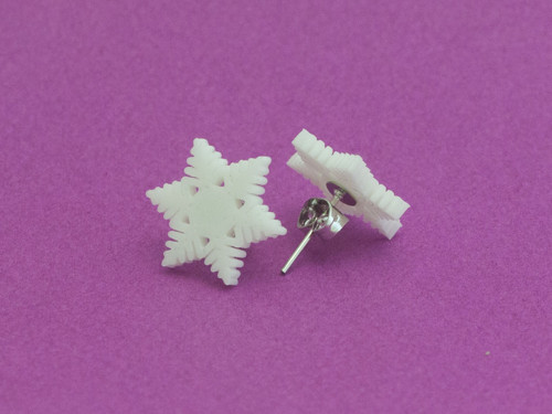 Náušnice puzetové Snowflake 3 bílé — foto 1