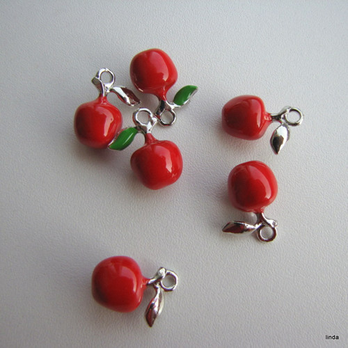 Jablíčko * přívěsek * 17x12mm * 1 ks /bal