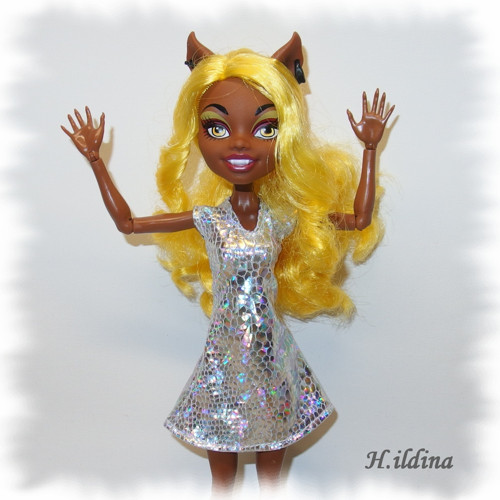 Stříbrné šatičky „AUGUSTKA" pro MONSTER HIGH — foto 1
