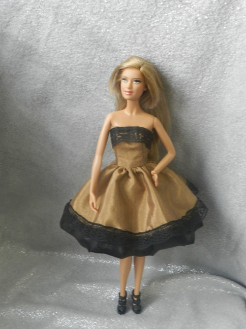 Šatičky pro Barbie — foto 1